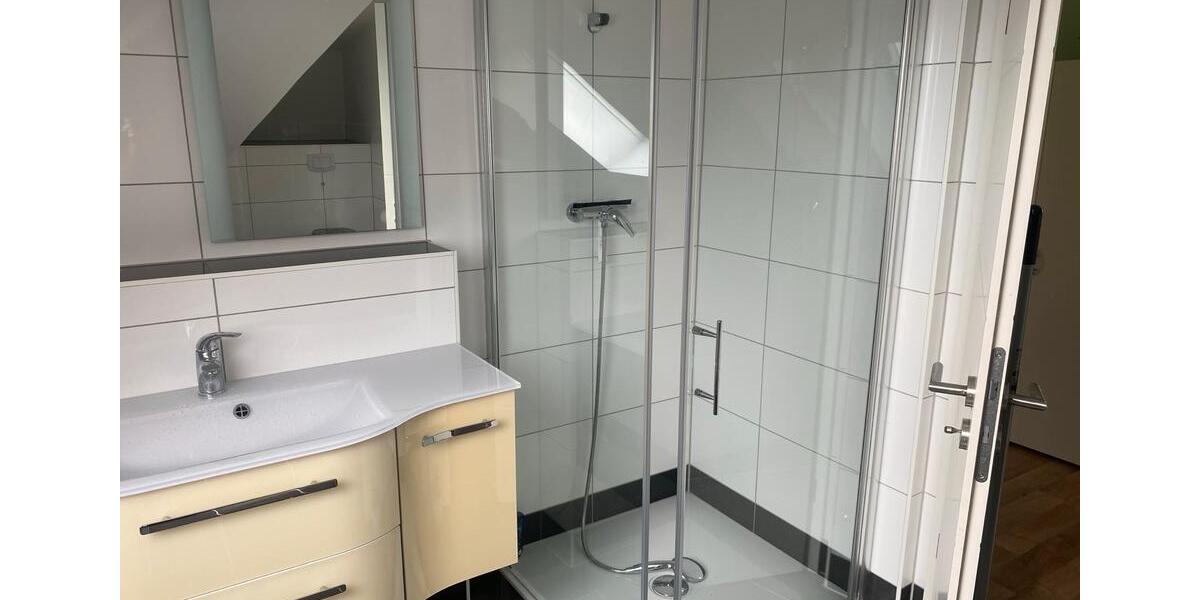 Dachgeschoßwohnung Sundhagen - 2 Zimmer, 50 m&sup2;, 650&euro; | Angebot:26489174
