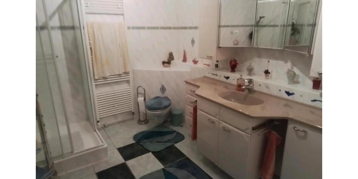 Doppelhaushälfte Neuenkirchen - 7 Zimmer, 277 m&sup2;, 430.000&euro; | Angebot:26587999