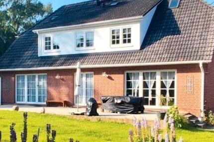 Haus Bergen auf Rügen - 9.5 Zimmer, 261 m&sup2;, 580.000&euro; | Angebot:27502947