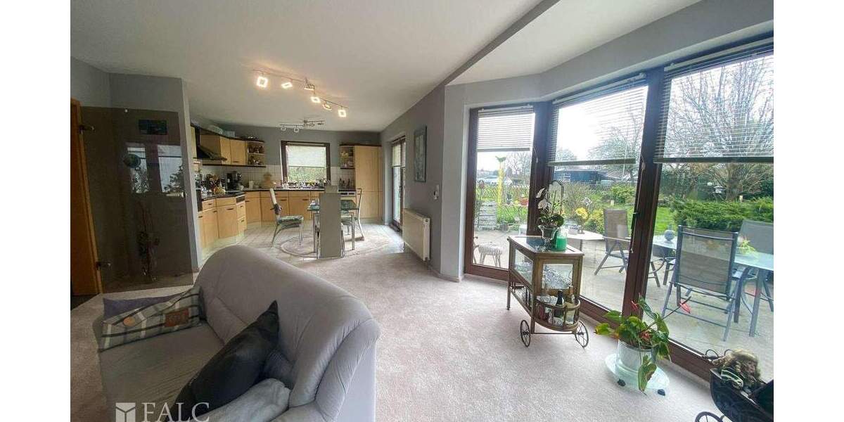 Einfamilienhaus Splietsdorf - 7 Zimmer, 220 m&sup2;, 330.000&euro; | Angebot:25668637