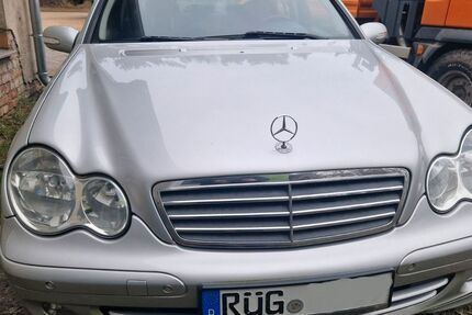 Mercedes-Benz C 200 239.000 km 1.899 &euro; Bergen 18528