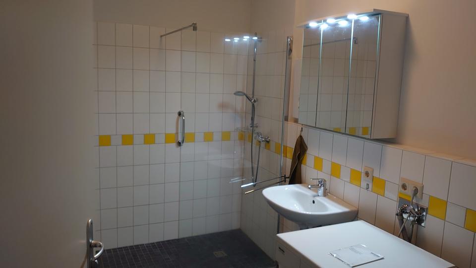 Erdgeschoßwohnung Stralsund - 2 Zimmer, 63 m&sup2;, 575&euro; | Angebot:25810311