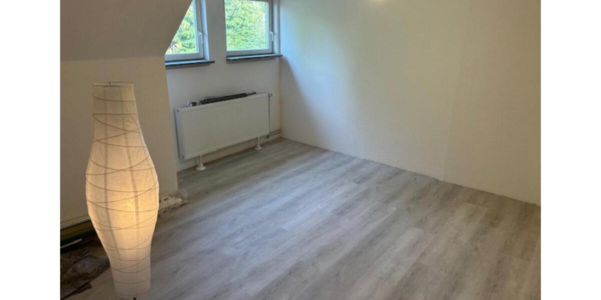Dachgeschoßwohnung Wittenhagen - 4 Zimmer, 84 m&sup2;, 599&euro; | Angebot:24316663