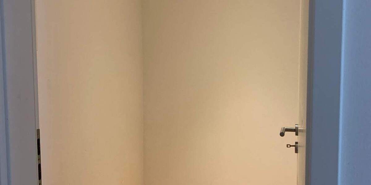 Etagenwohnung Stralsund Altstadt - 2 Zimmer, 72 m&sup2;, 720&euro; | Angebot:25682079