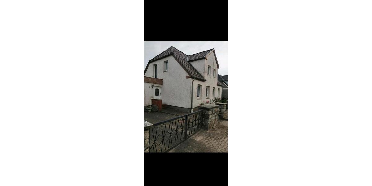 Einfamilienhaus Grimmen - 7 Zimmer, 130 m&sup2;, 149.000&euro; | Angebot:26415138