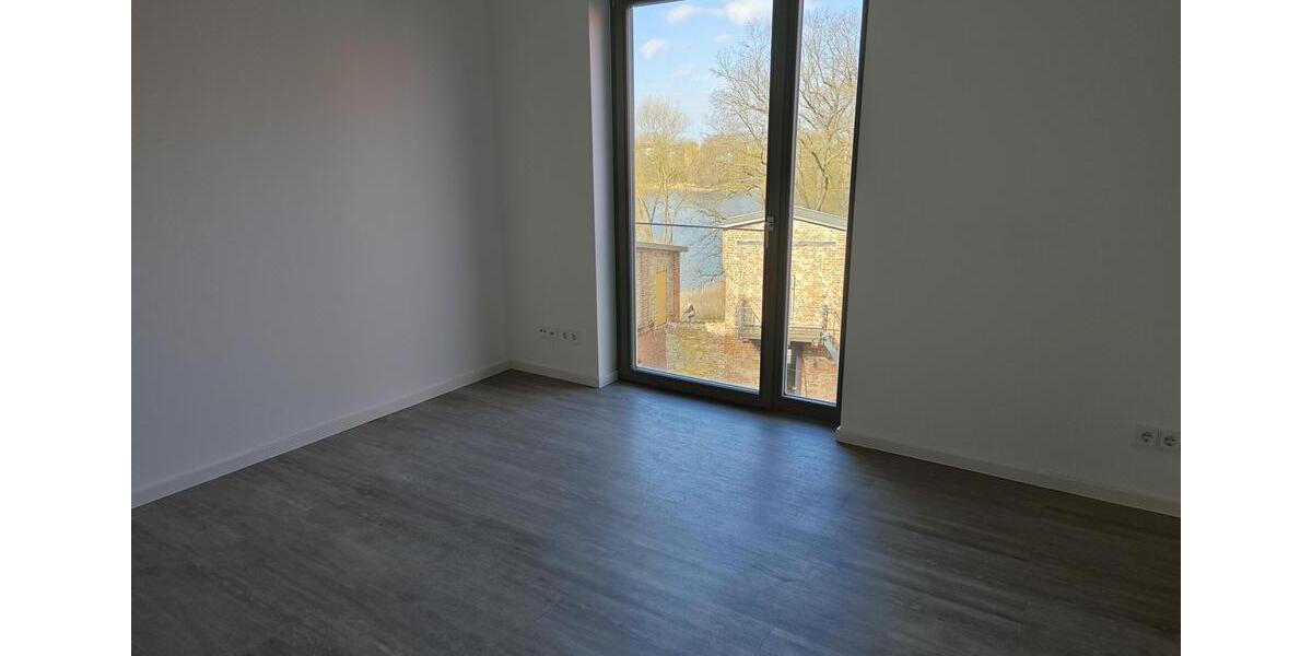 Etagenwohnung Stralsund - 3 Zimmer, 118 m&sup2;, 1.750&euro; | Angebot:26004976