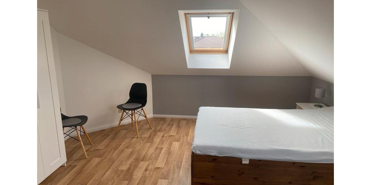 Dachgeschoßwohnung Sundhagen - 2 Zimmer, 50 m&sup2;, 650&euro; | Angebot:26489174
