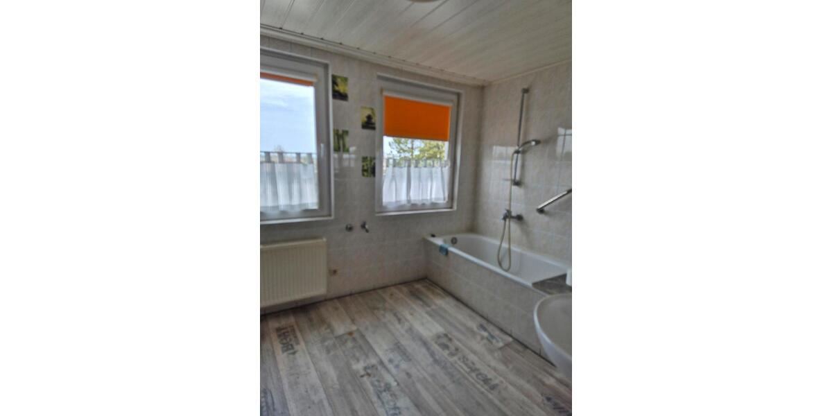 Etagenwohnung Prohn - 2 Zimmer, 92 m&sup2;, 850&euro; | Angebot:25872261