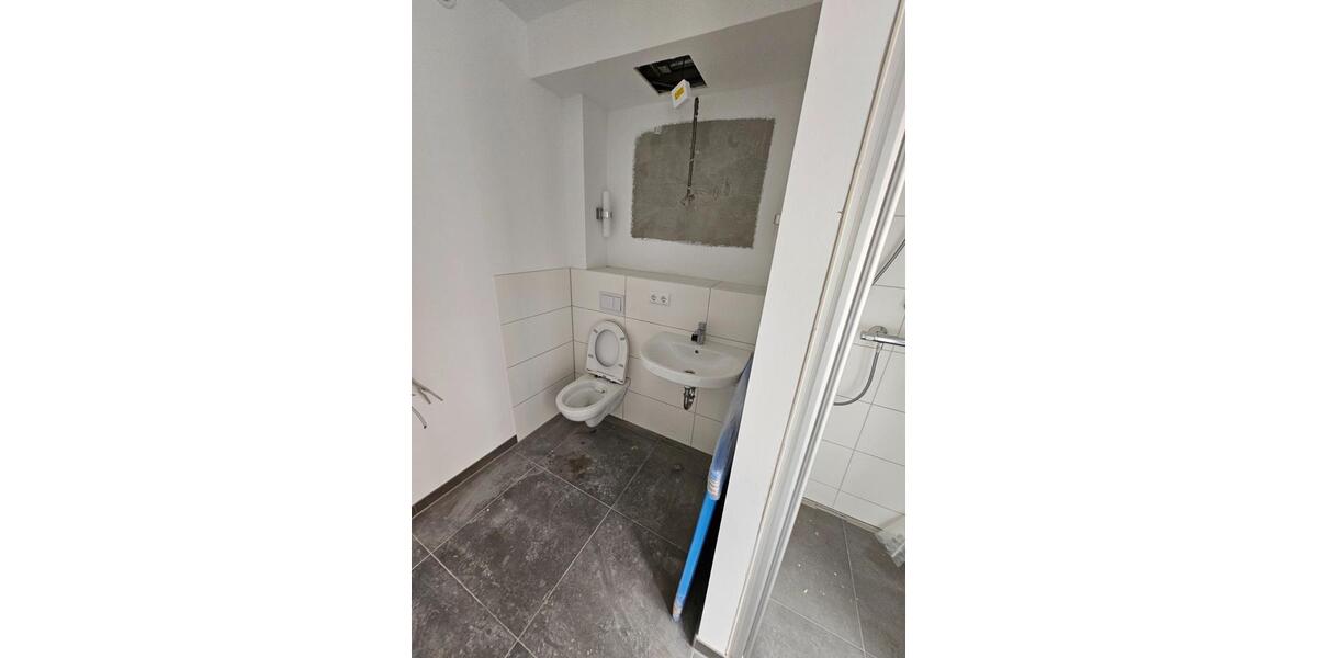 Etagenwohnung Stralsund - 4 Zimmer, 95 m&sup2;, 1.200&euro; | Angebot:25963471