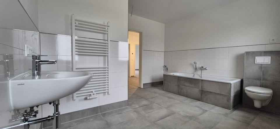 Etagenwohnung Stralsund Langendorfer Berg - 3 Zimmer, 86 m&sup2;, 1.146&euro; | Angebot:23856910