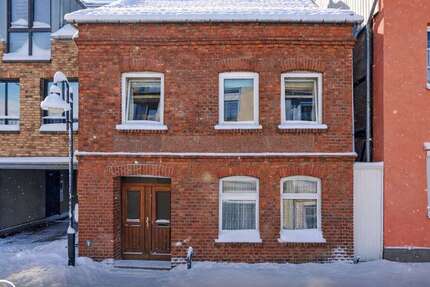 Haus Barth - 9 Zimmer, 215 m&sup2;, 148.500&euro; | Angebot:24794207