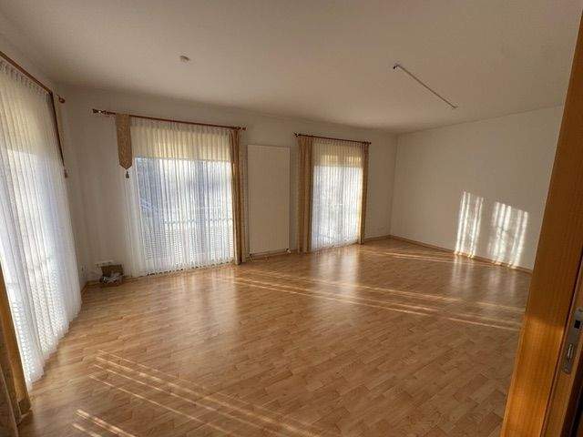 Etagenwohnung Stralsund Kniepervorstadt - 2 Zimmer, 81 m&sup2;, 950&euro; | Angebot:25670243