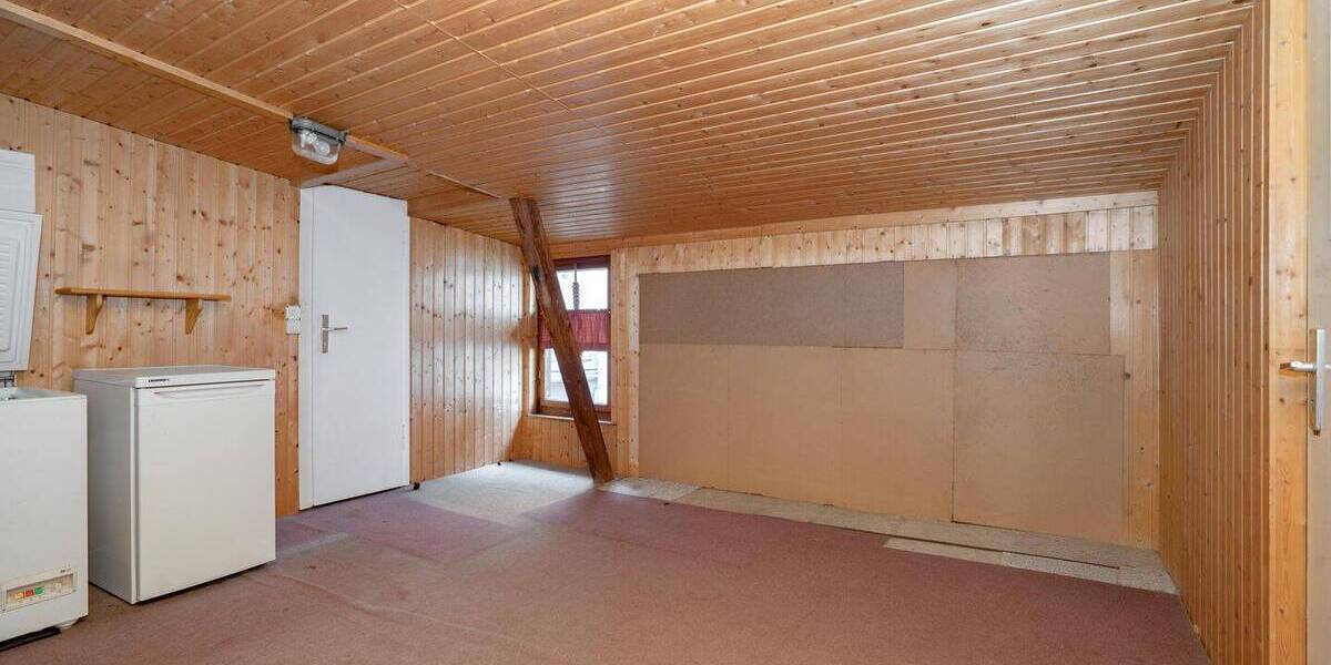 Reihenmittelhaus Barth Stadtkern - 9 Zimmer, 215 m&sup2;, 127.500&euro; | Angebot:26499232