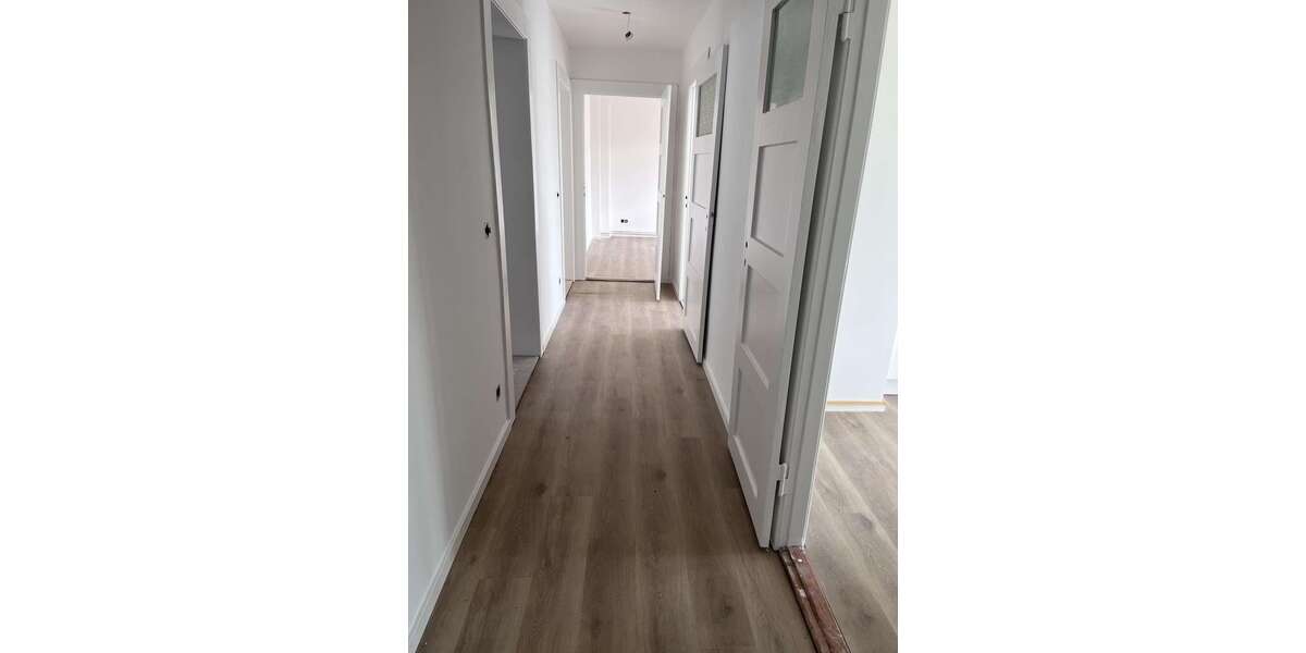 Etagenwohnung Stralsund - 4 Zimmer, 80 m&sup2;, 1.120&euro; | Angebot:26071472