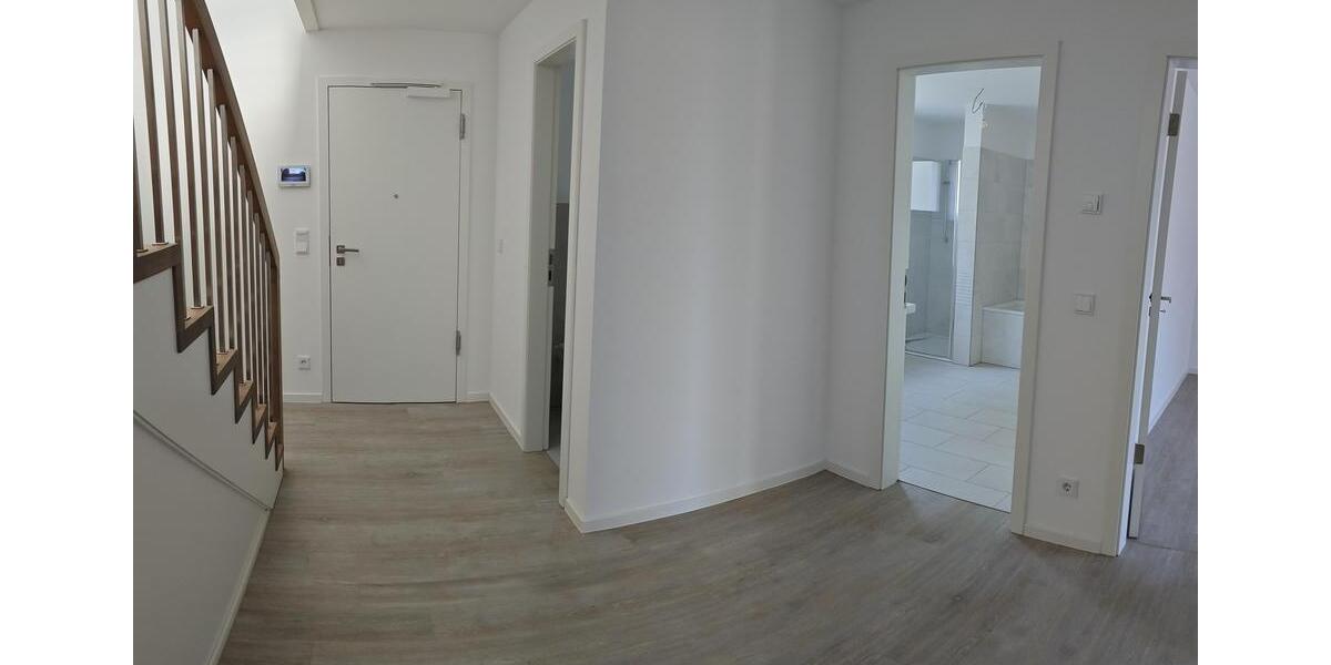 Etagenwohnung Stralsund - 3 Zimmer, 118 m&sup2;, 1.750&euro; | Angebot:26004976