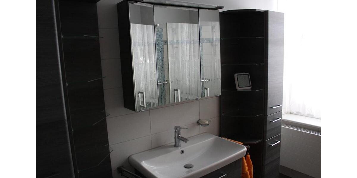 Einfamilienhaus Stralsund - 6 Zimmer, 150 m&sup2;, 300.000&euro; | Angebot:24748243