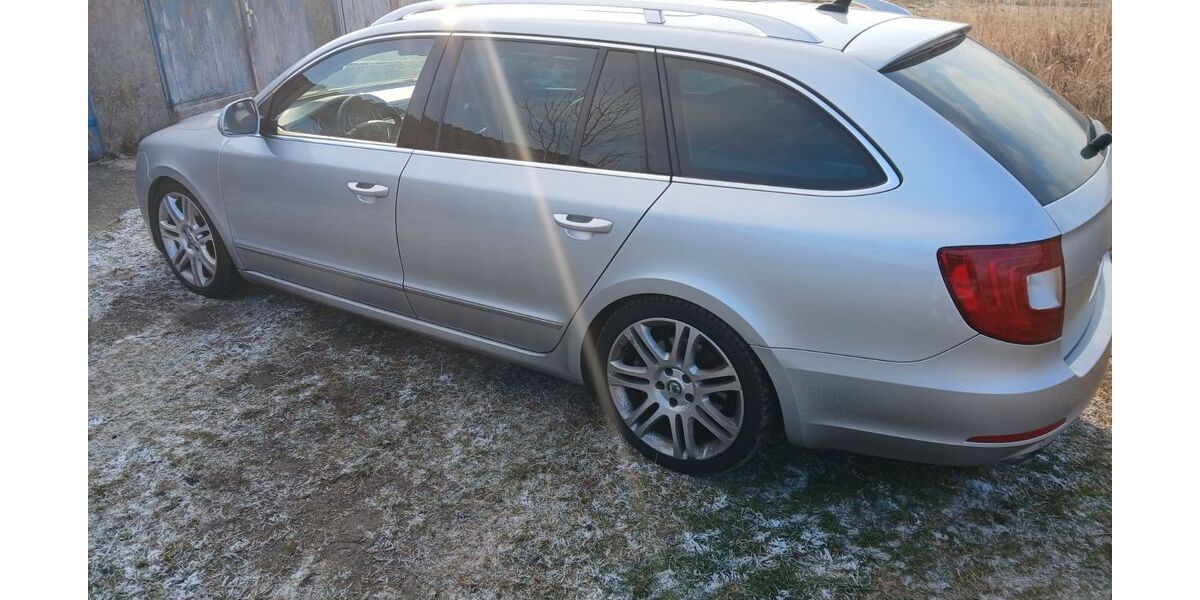 Skoda Superb 235.000 km 6.990 &euro; Stralsund 18435