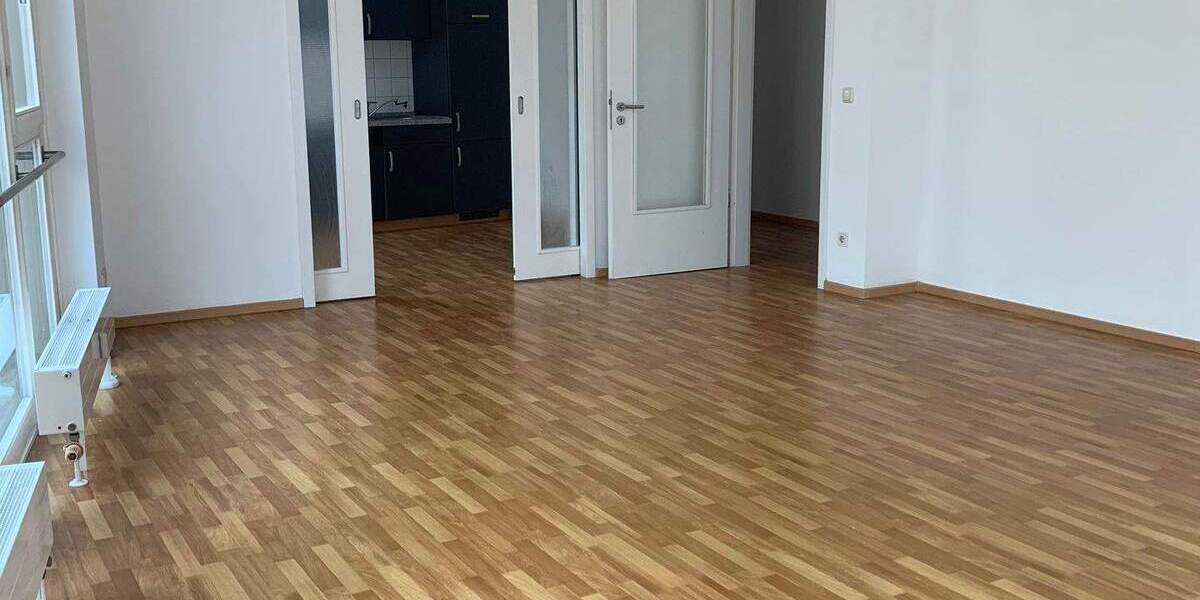 Etagenwohnung Stralsund Altstadt - 2 Zimmer, 72 m&sup2;, 720&euro; | Angebot:25682079