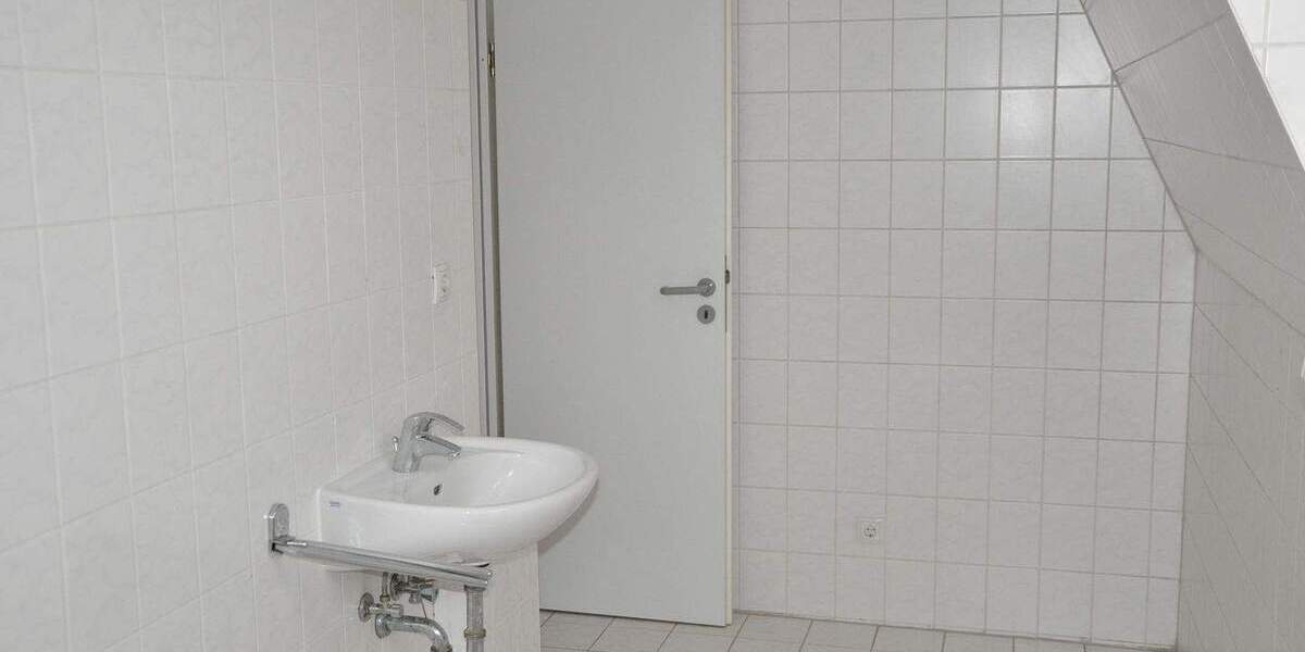 Etagenwohnung Stralsund Altstadt - 2 Zimmer, 105 m&sup2;, 985&euro; | Angebot:25682085