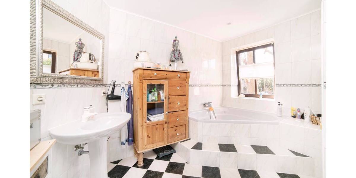 Mehrfamilienhaus, Wohnhaus Garz - 7 Zimmer, 160 m&sup2;, 349.000&euro; | Angebot:25665338