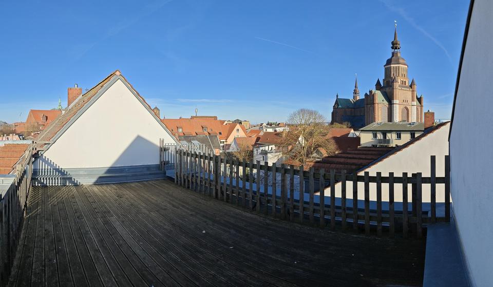 Etagenwohnung Stralsund - 3 Zimmer, 118 m&sup2;, 1.750&euro; | Angebot:26004976