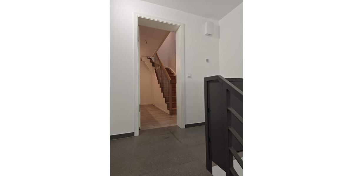 Etagenwohnung Stralsund - 3 Zimmer, 118 m&sup2;, 1.750&euro; | Angebot:26004976
