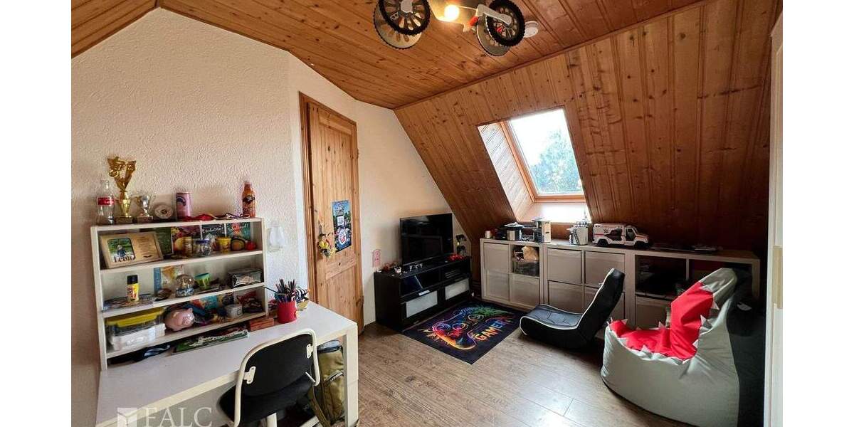Mehrfamilienhaus, Wohnhaus Patzig - 6 Zimmer, 110 m&sup2;, 200.000&euro; | Angebot:25668632