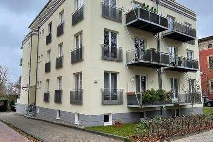 Wohnung Stralsund Kniepervorstadt - 2 Zimmer, 81 m&sup2;, 950&euro; | Angebot:25670243