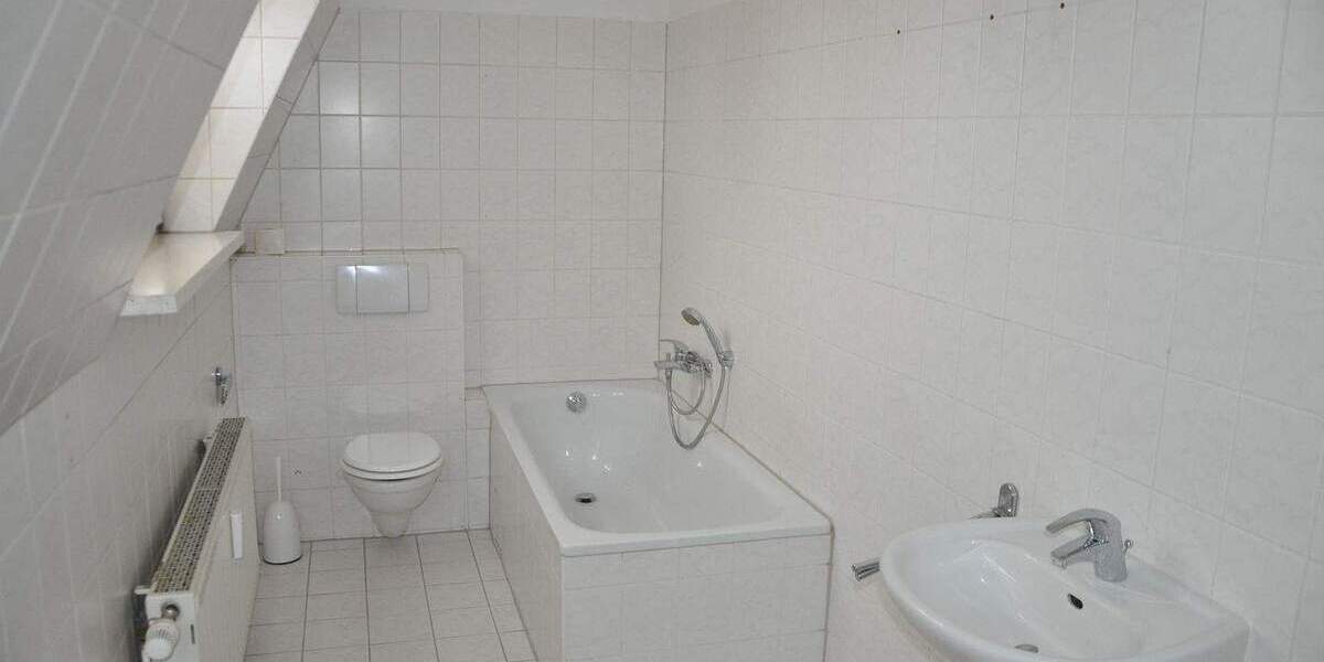 Etagenwohnung Stralsund Altstadt - 2 Zimmer, 105 m&sup2;, 985&euro; | Angebot:25682085