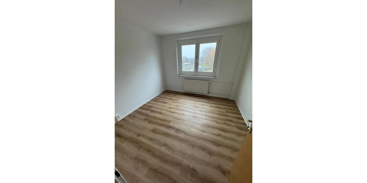 Etagenwohnung Stralsund Knieper - 4 Zimmer, 88 m&sup2;, 665&euro; | Angebot:25235678