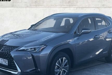Lexus UX 8.000 km 26.580 &euro; Stralsund 18437