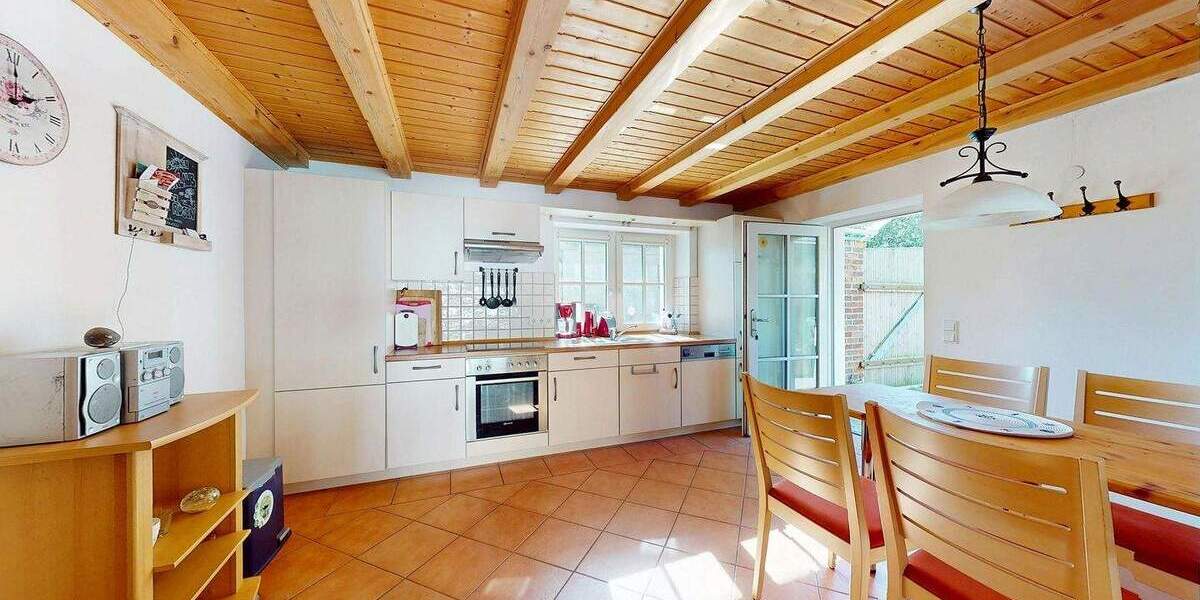 Mehrfamilienhaus, Wohnhaus Schaprode Poggenhof - 8 Zimmer, 178 m&sup2;, 475.000&euro; | Angebot:25708596