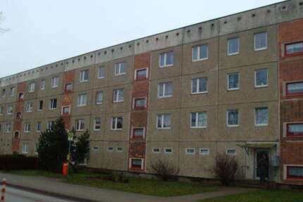 Wohnung Velgast - 4 Zimmer, 74 m&sup2;, 370&euro; | Angebot:23939714