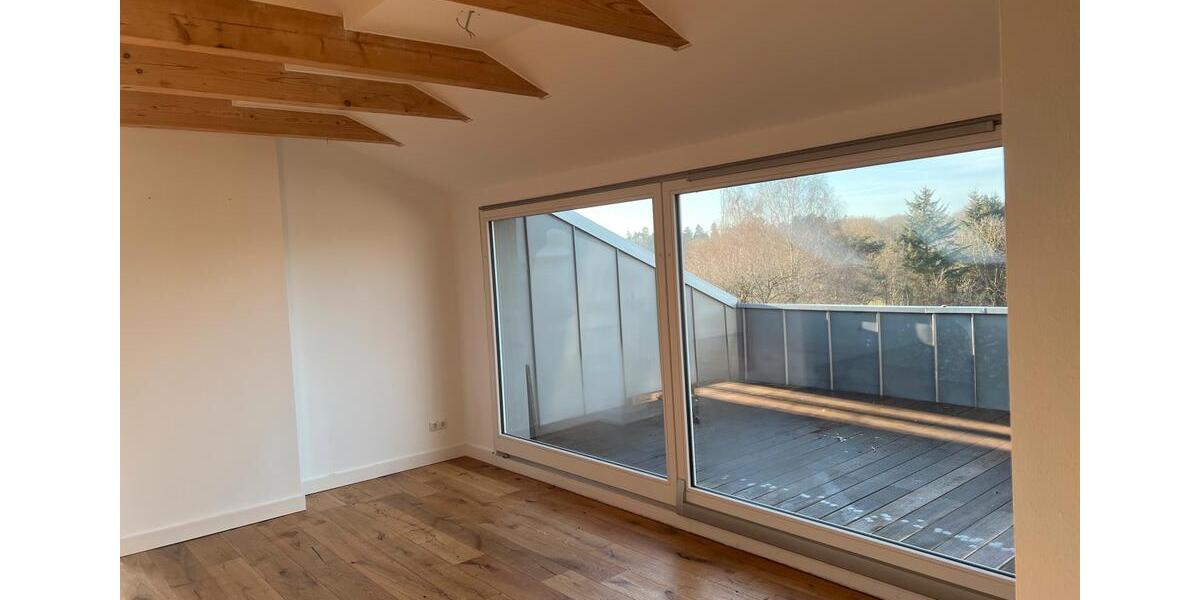 Dachgeschoßwohnung Putbus - 3 Zimmer, 104 m&sup2;, 1.250&euro; | Angebot:23246235