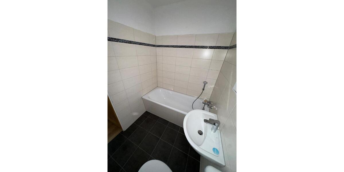 Etagenwohnung Stralsund Knieper - 4 Zimmer, 88 m&sup2;, 665&euro; | Angebot:25235678