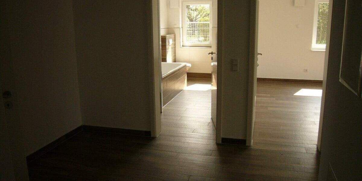 Etagenwohnung Stralsund Tribseer - 3 Zimmer, 90 m&sup2;, 1.170&euro; | Angebot:26105552