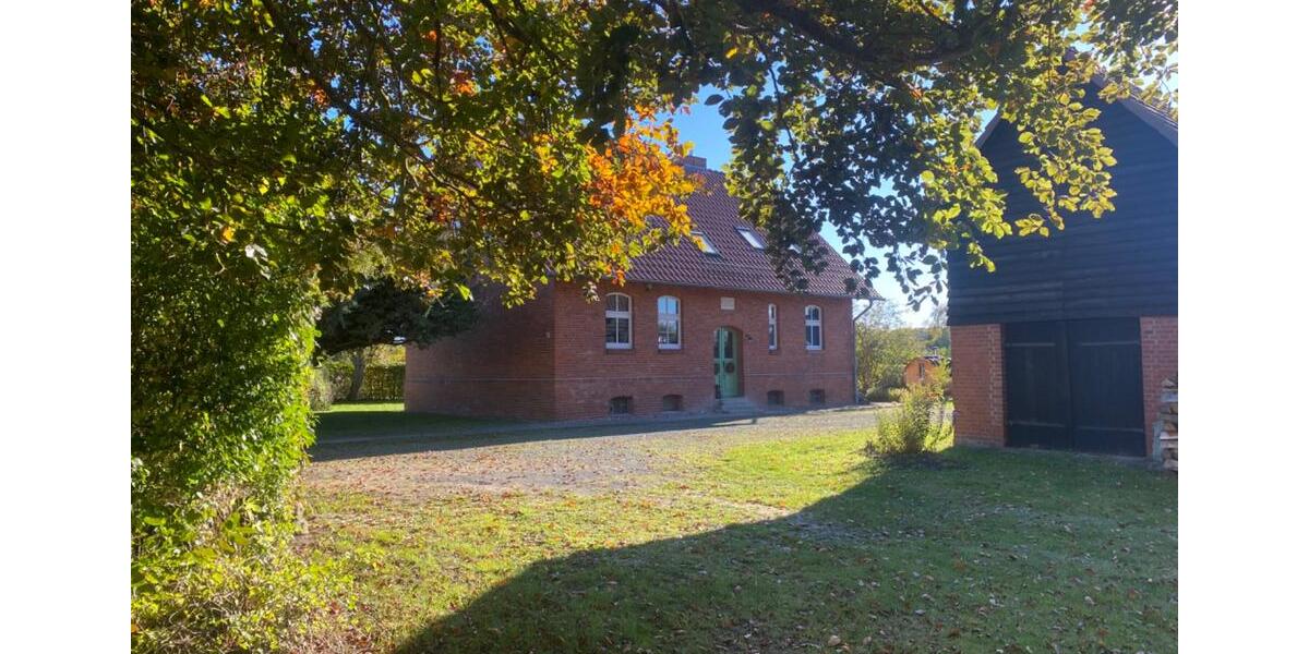 Einfamilienhaus Wittenhagen - 7 Zimmer, 150 m&sup2;, 465.000&euro; | Angebot:24313647