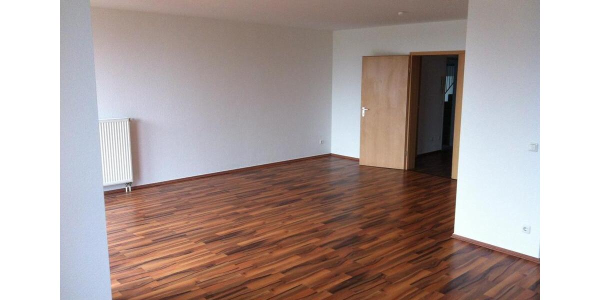 Etagenwohnung Stralsund - 3 Zimmer, 87 m&sup2;, 1.050&euro; | Angebot:25901351