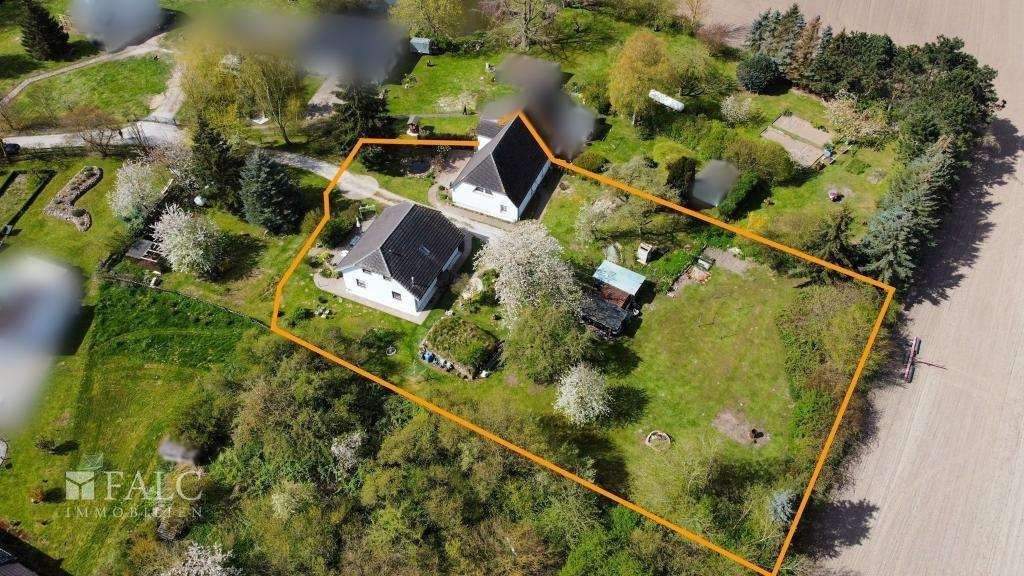 Einfamilienhaus Splietsdorf - 7 Zimmer, 220 m&sup2;, 330.000&euro; | Angebot:25668637