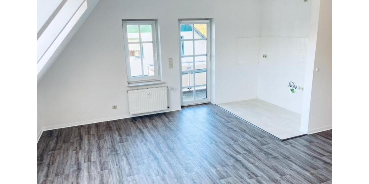 Dachgeschoßwohnung Samtens - 2 Zimmer, 39 m&sup2;, 330&euro; | Angebot:25539779