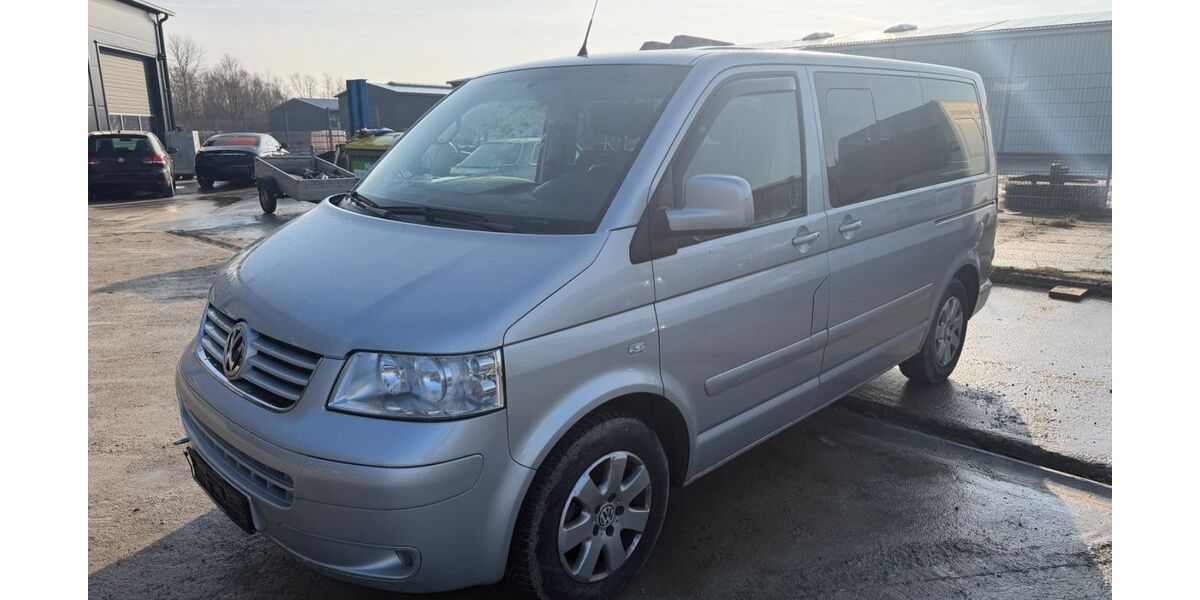 VW T5 Multivan 326.743 km 4.499 &euro; Stralsund 18435