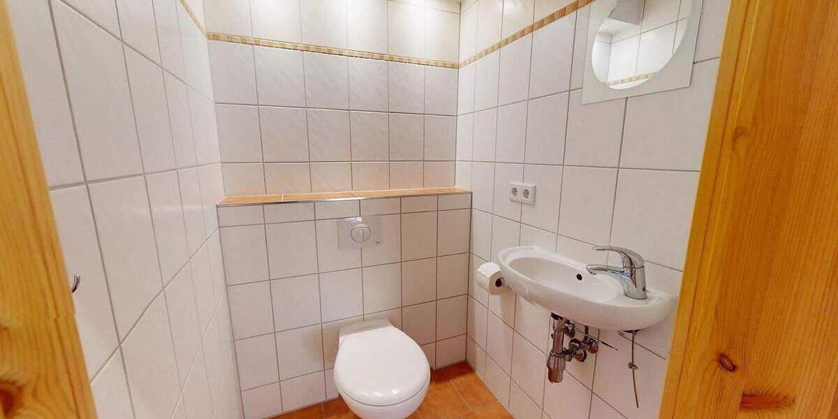 Mehrfamilienhaus, Wohnhaus Schaprode Poggenhof - 8 Zimmer, 178 m&sup2;, 475.000&euro; | Angebot:25708599