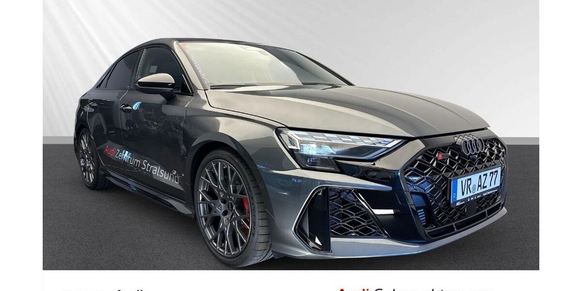 Audi RS3 6.001 km 72.120 &euro; Lüssow 18442