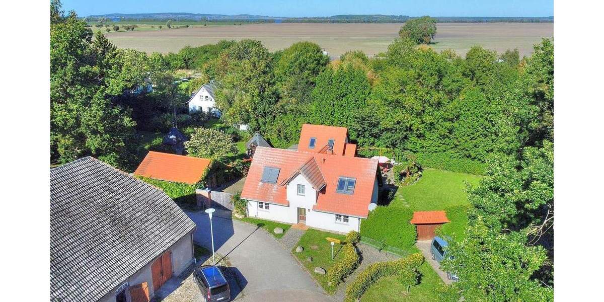 Mehrfamilienhaus, Wohnhaus Schaprode Poggenhof - 8 Zimmer, 178 m&sup2;, 475.000&euro; | Angebot:25708596