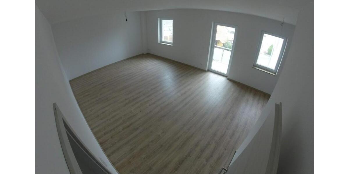 Etagenwohnung Stralsund Knieper - 3 Zimmer, 93 m&sup2;, 1.020&euro; | Angebot:25875150