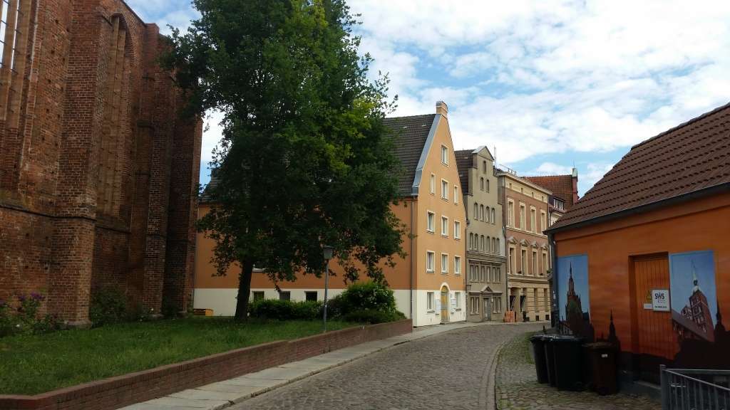 Etagenwohnung Stralsund Altstadt - 4 Zimmer, 96 m&sup2;, 650&euro; | Angebot:26119802