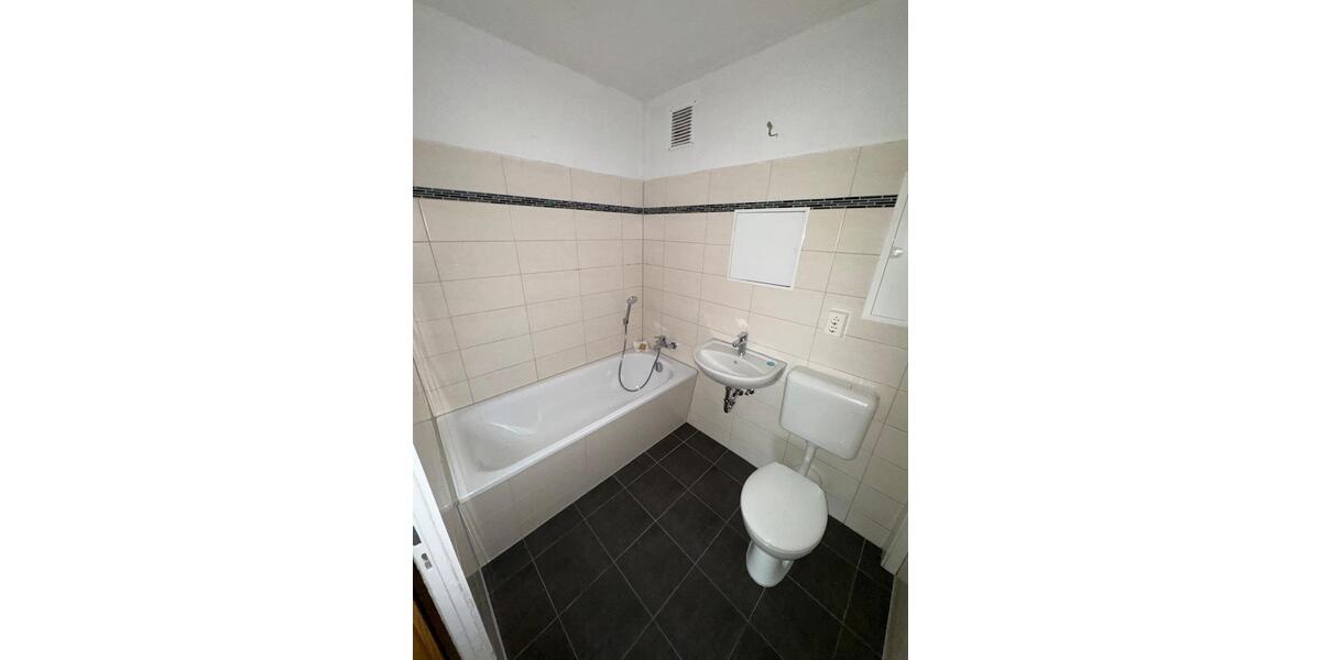 Etagenwohnung Stralsund Knieper - 4 Zimmer, 88 m&sup2;, 665&euro; | Angebot:25235678