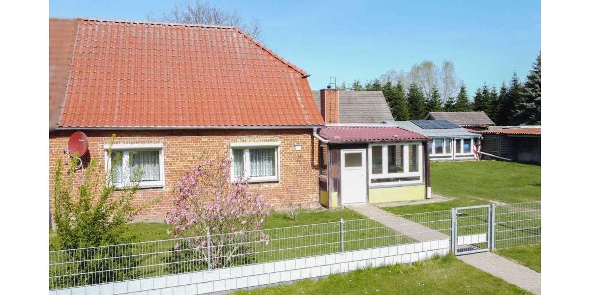 Einfamilienhaus Schlemmin - 5 Zimmer, 128 m&sup2;, 140.000&euro; | Angebot:27086953