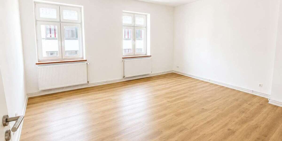 Etagenwohnung Stralsund - 4 Zimmer, 82 m&sup2;, 1.075&euro; | Angebot:26821371