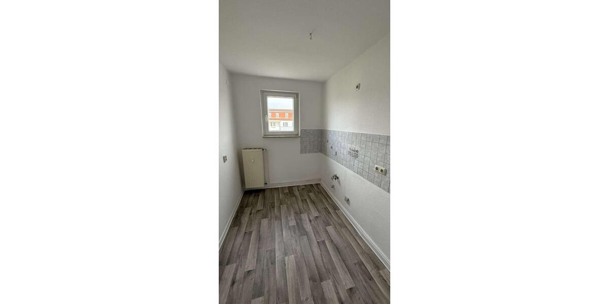 Etagenwohnung Grimmen - 2.5 Zimmer, 60 m&sup2;, 388&euro; | Angebot:23874356